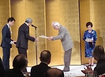 連続出品　吉田先生